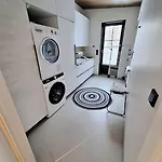 Huoneisto Aurora River House