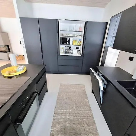 Aurora River House *