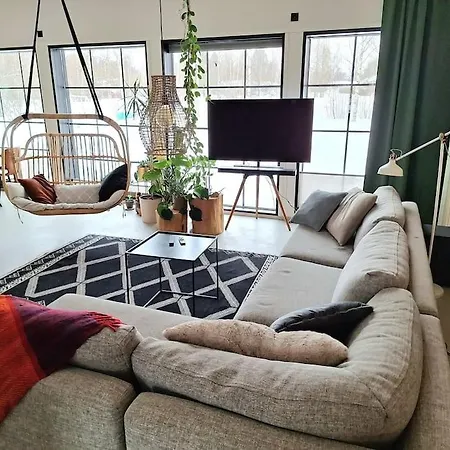 アパート Aurora River House ロヴァニエミ